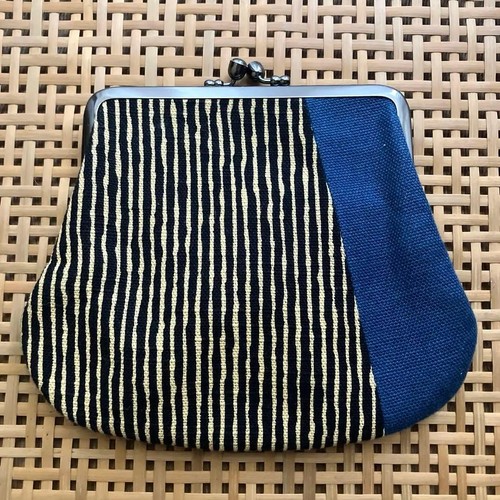 Blue japanese pattern clasp - japanese,